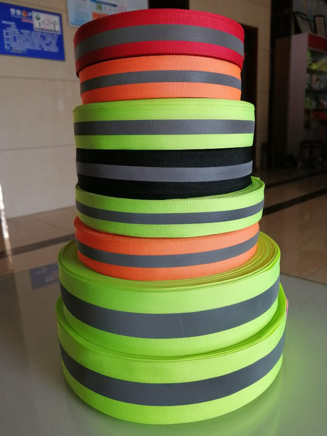 reflective ribbon