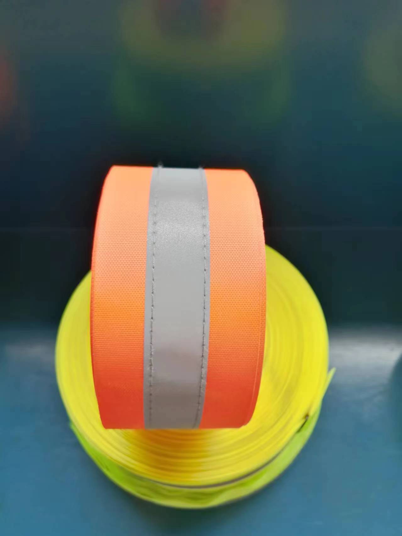 reflective ribbon