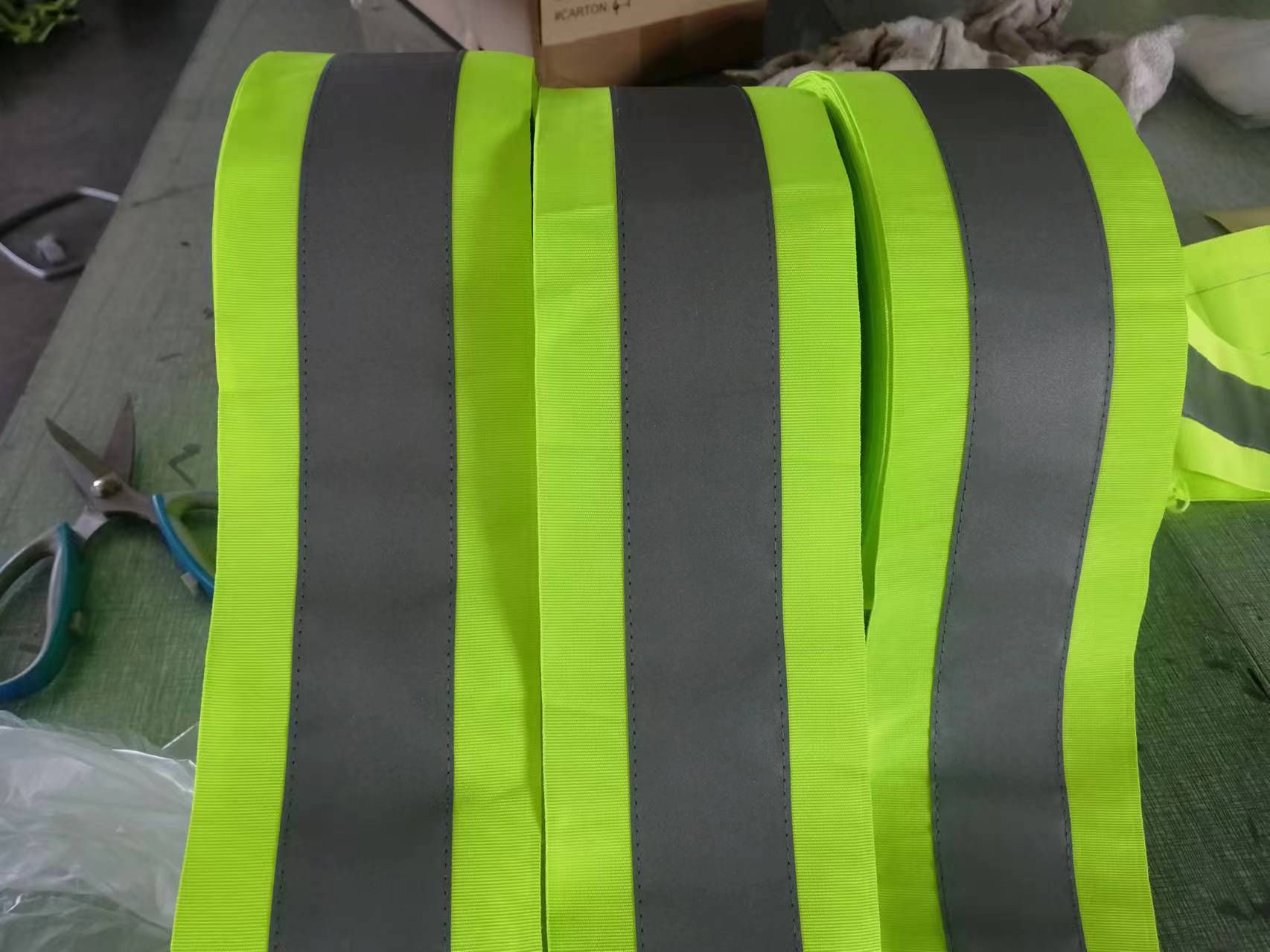 reflective ribbon