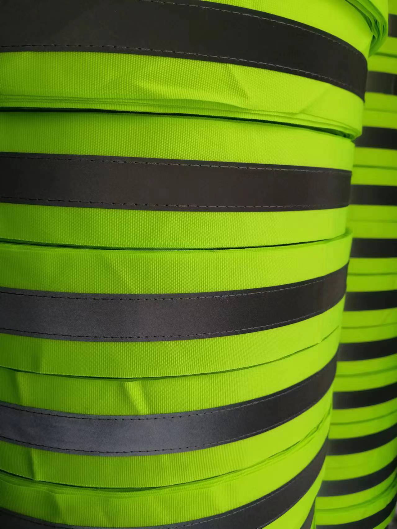 reflective ribbon