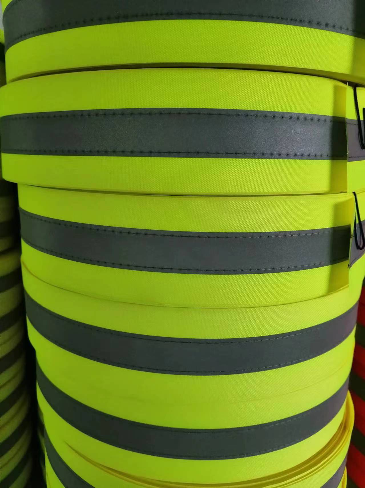 reflective ribbon